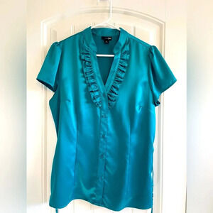 East 5th Large Green Sateen Ruffle Neck Cap Sleeve Tie waist belted blouse